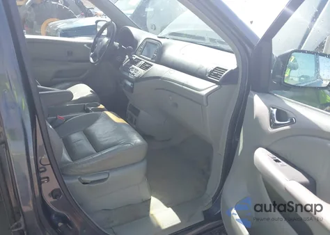 2005 Honda Odyssey Touring z USA, uszkodzony, nr VIN 5FNRL38855B091754